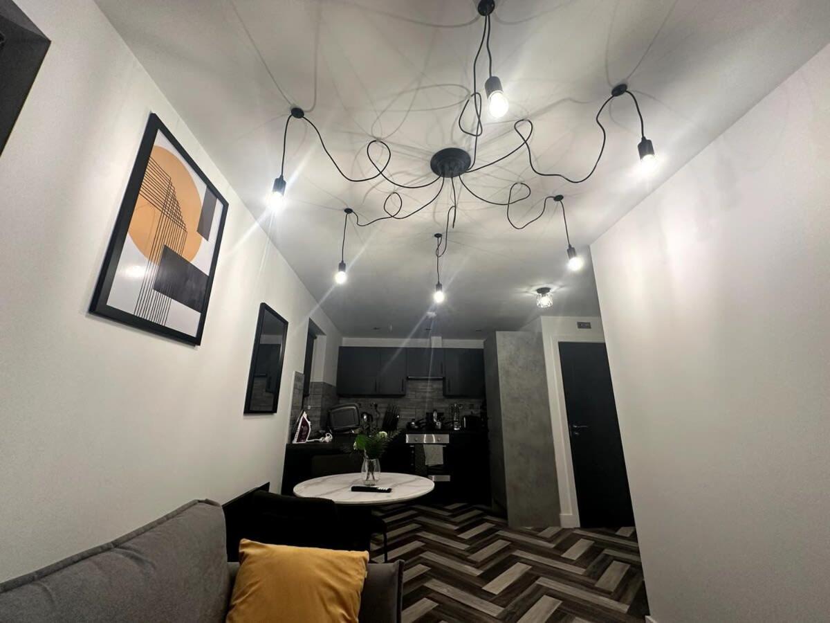 Newark House - 1 Bed Apartment 피터버러 외부 사진
